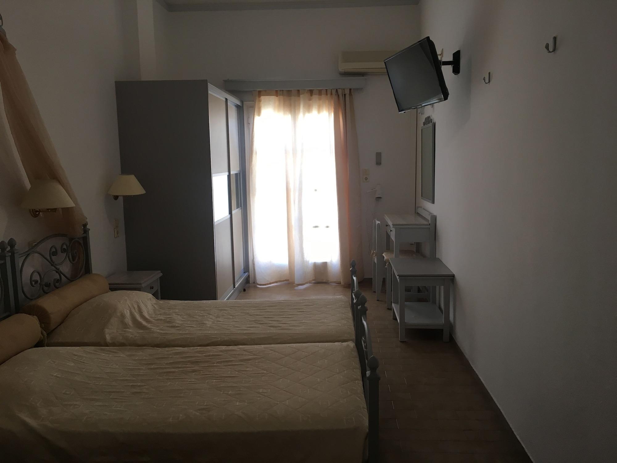 Hotel Avra Камари Экстерьер фото