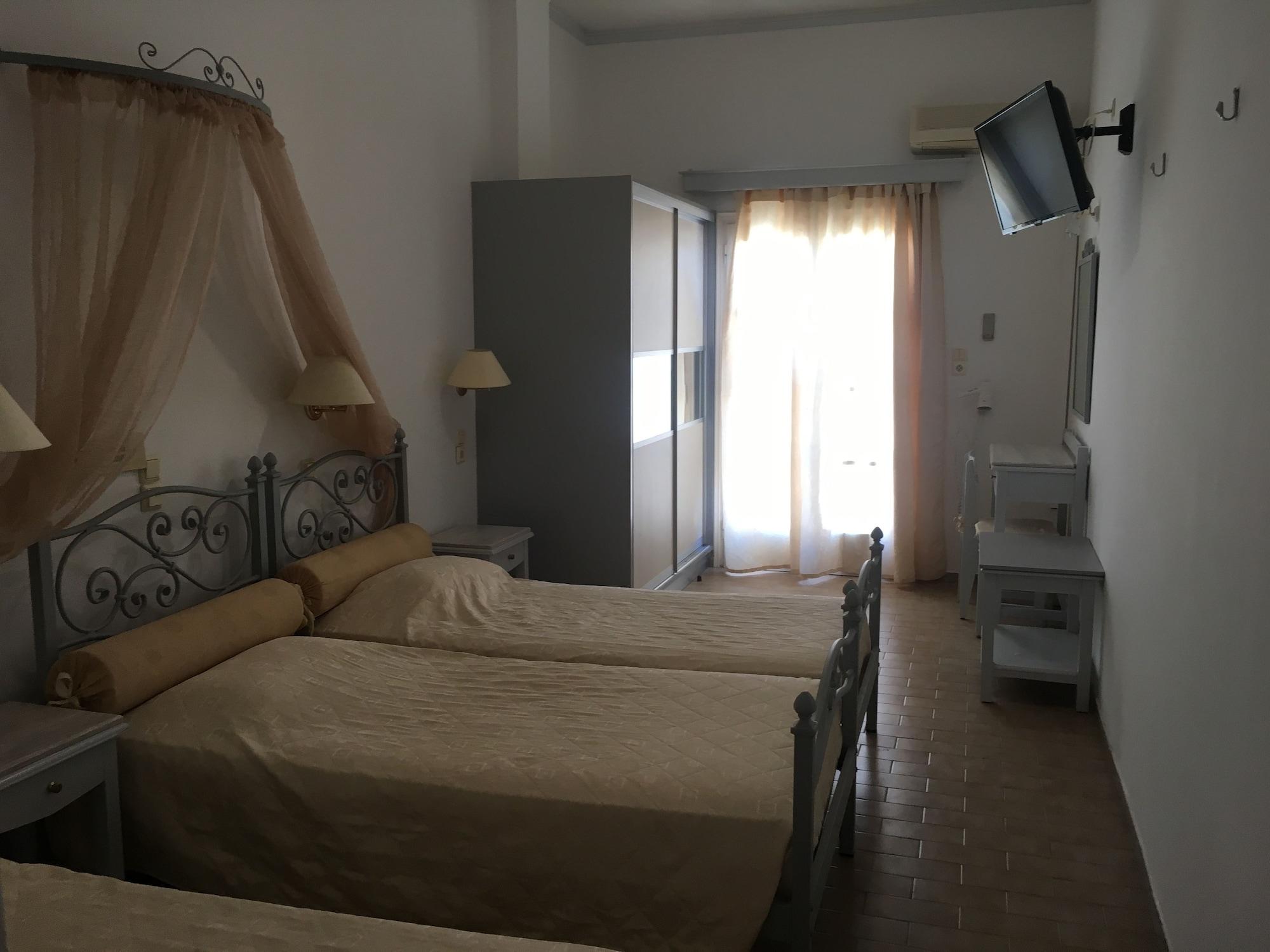 Hotel Avra Камари Экстерьер фото