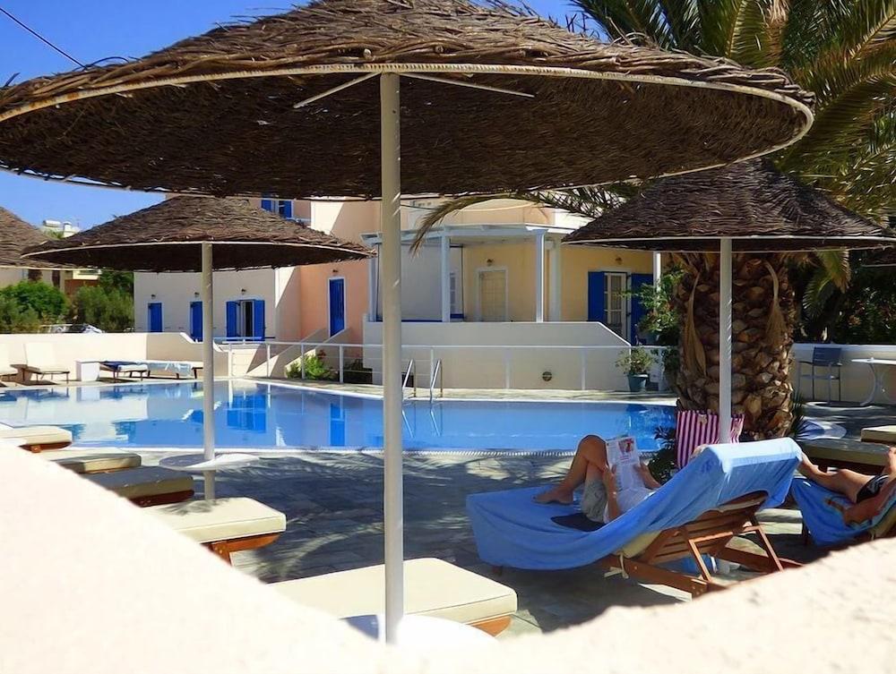 Hotel Avra Камари Экстерьер фото