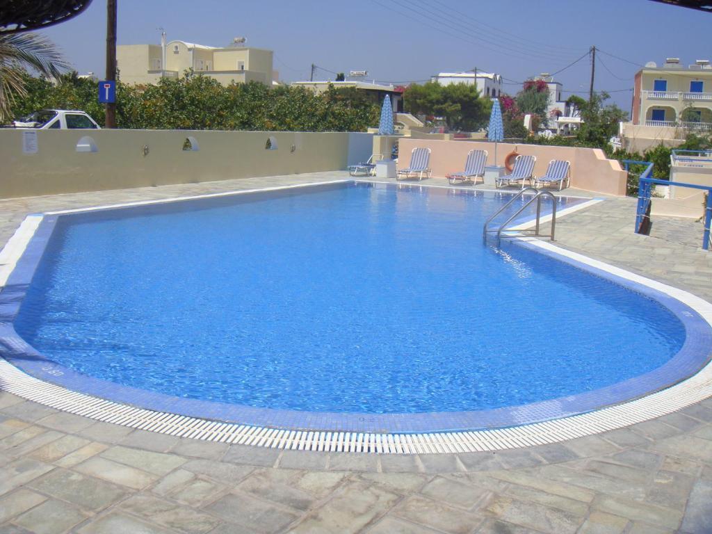 Hotel Avra Камари Экстерьер фото
