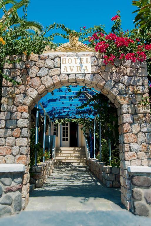 Hotel Avra Камари Экстерьер фото
