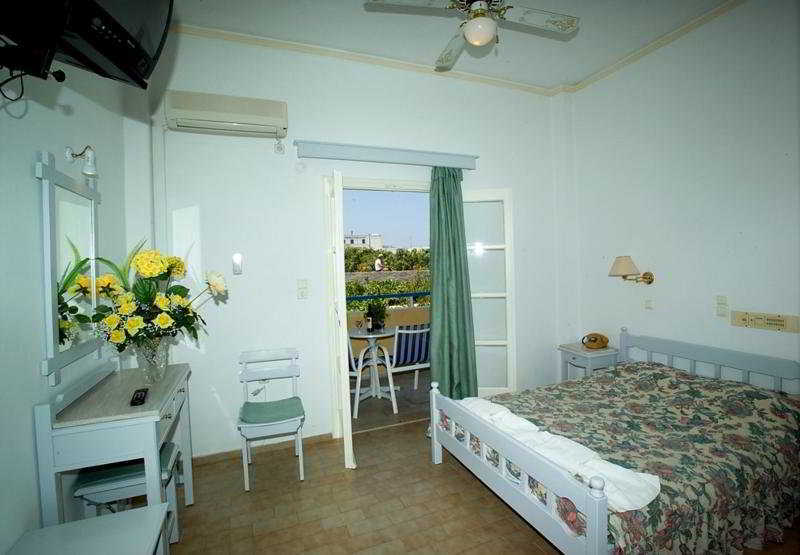 Hotel Avra Камари Экстерьер фото